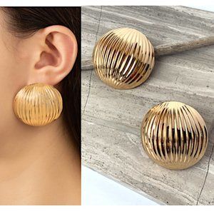 NEW ~ Anthropologie Oversized Ridged Circle Earrings